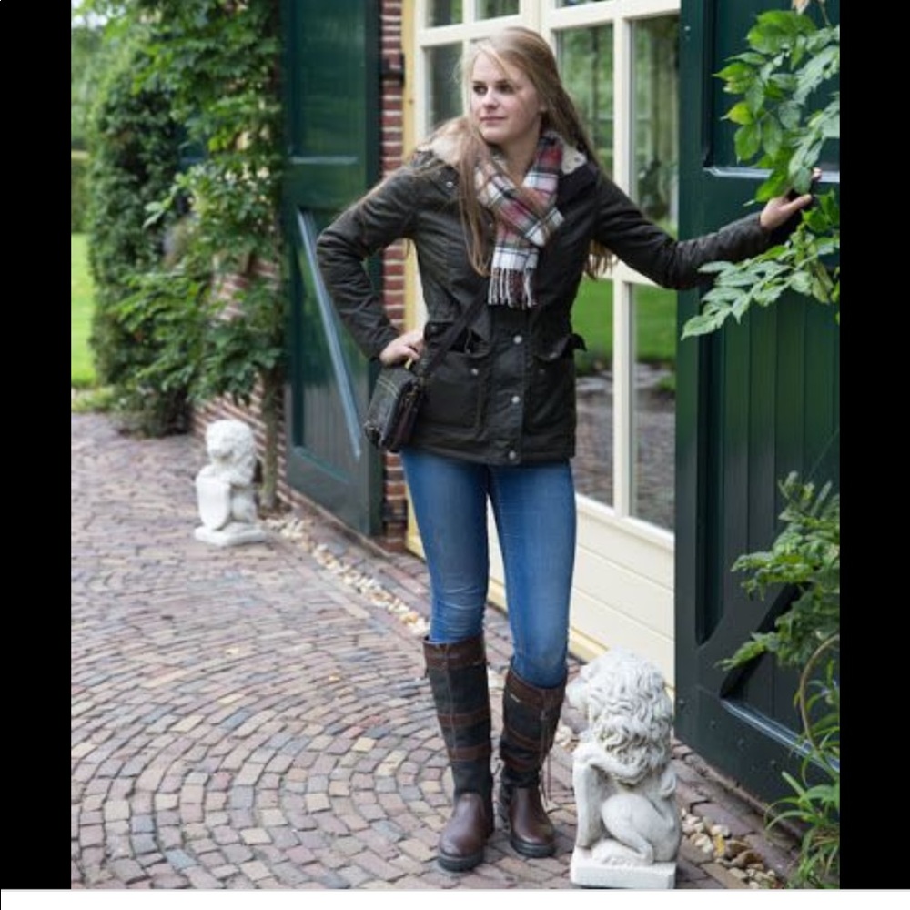 Women's Barbour Apsley Waxed Cotton Utility Jacket